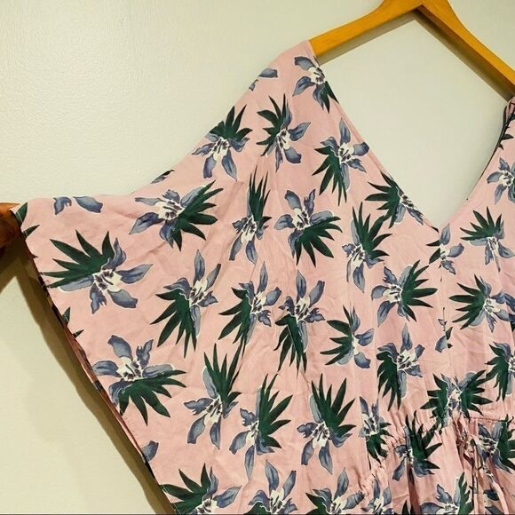 Cupcakes and Cashmere Eden Palm Romper - Picture 5 of 8